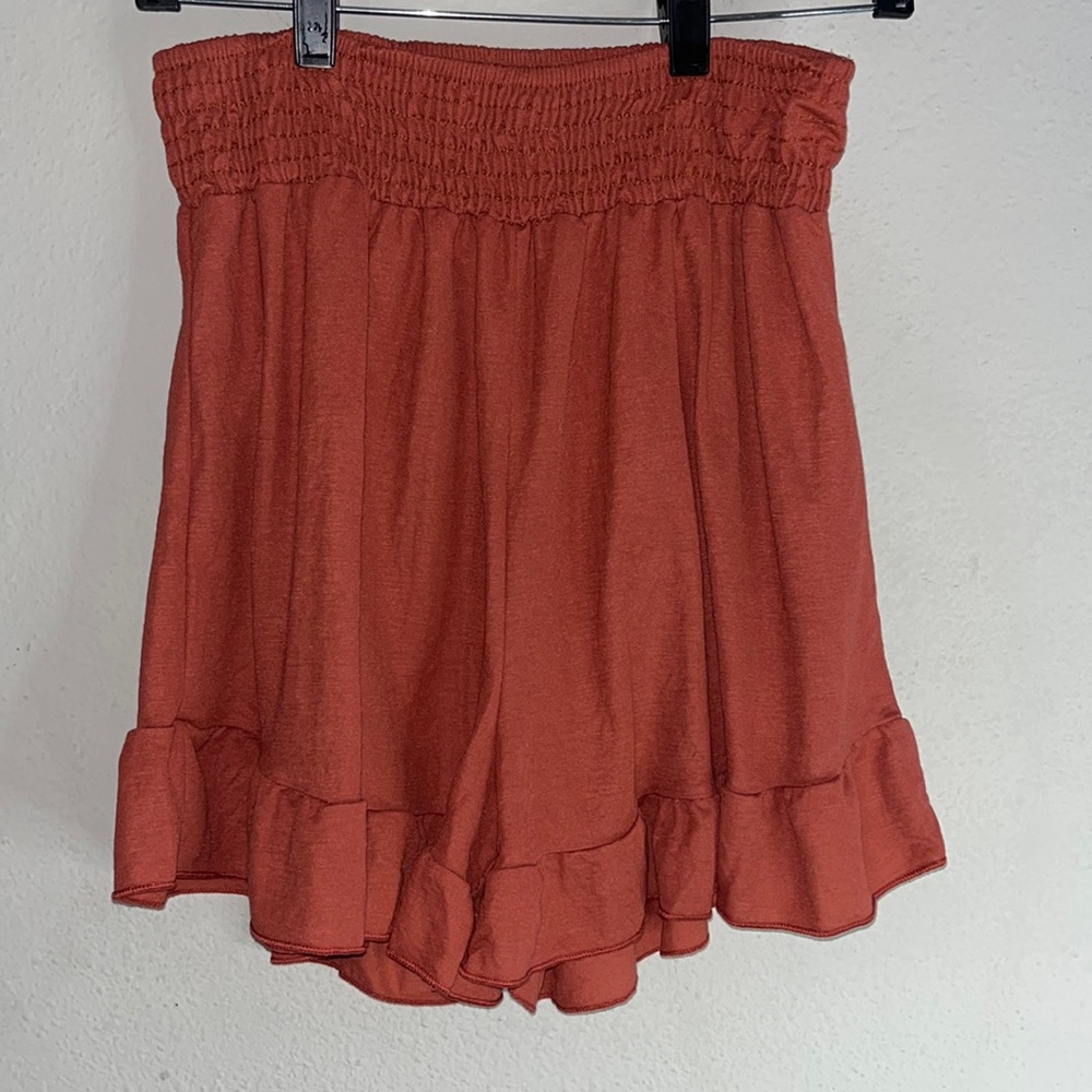 Dress up ruffle short